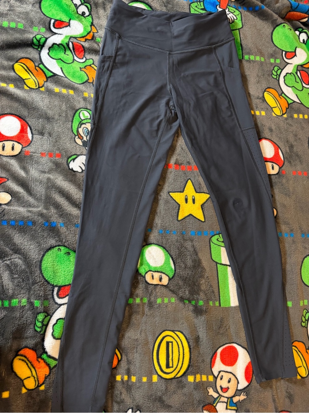 Victoria’s Secret High-Waist Leggings in Charcoal Gray- Small